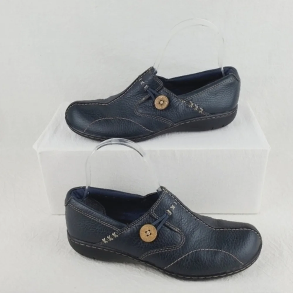 Clarks bendables blue leather flat loafers Size 7